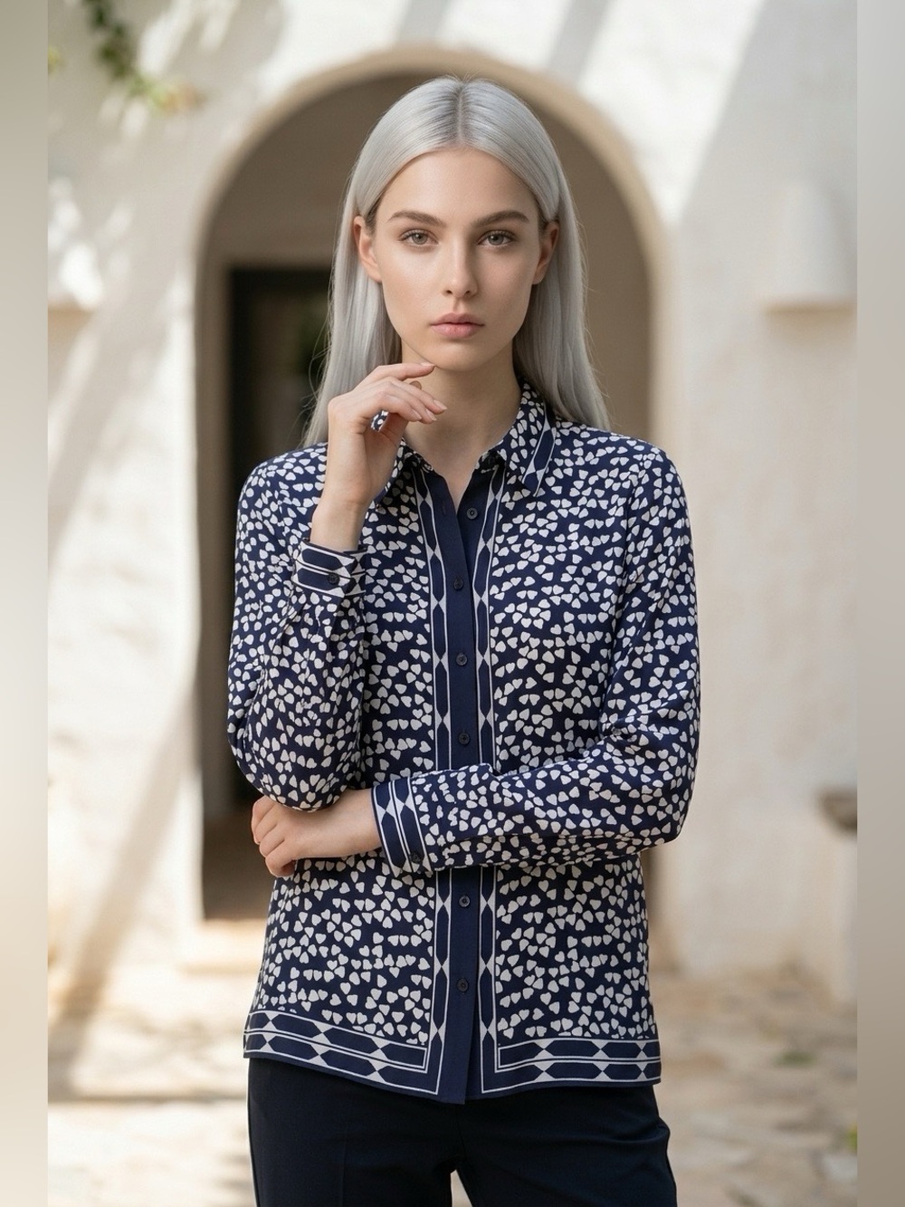 Equipment Silk Femme Navy and White Hearts Shirt, Size M